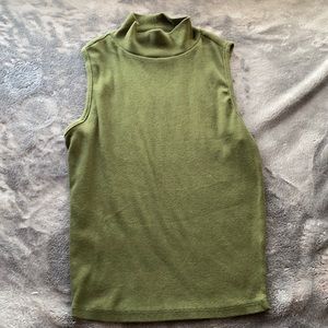 No Boundaries, size S/SH, Color dark green